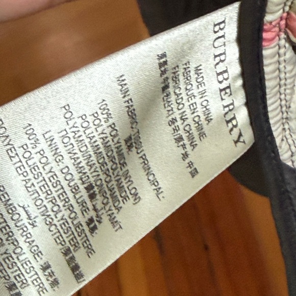 Burberry Quilted Jacket with Plaid Interior - Picture 9 of 16